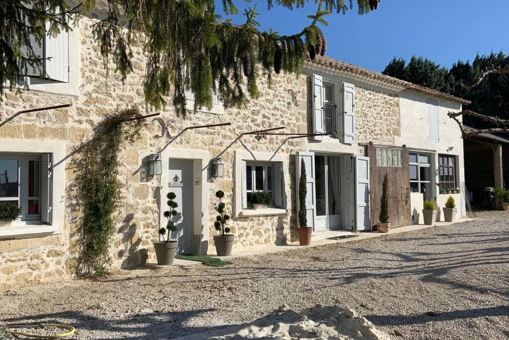 Villa Mas des Coudoulières avec piscine et jacuzzi à Roquemaure  Extérieur photo