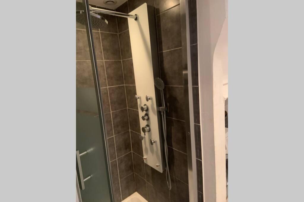Villa Mas des Coudoulières avec piscine et jacuzzi à Roquemaure  Extérieur photo