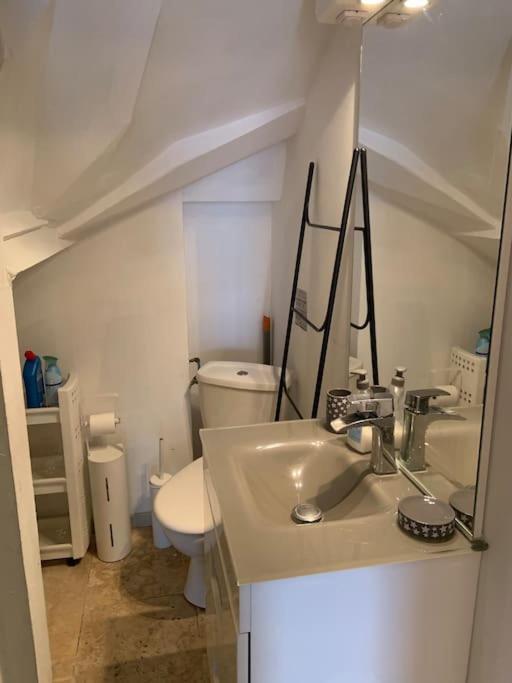 Villa Mas des Coudoulières avec piscine et jacuzzi à Roquemaure  Extérieur photo